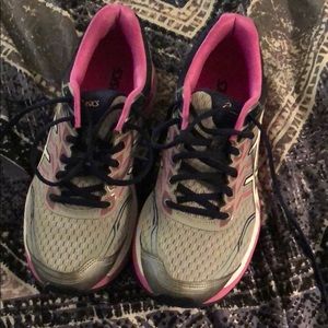 ASICS GT 2000 5 Running Sneaker